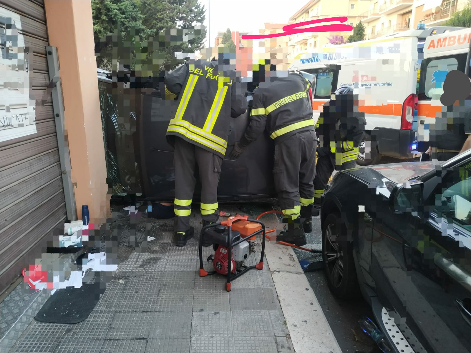 Incidente stradale tra via Giulio Petroni e via Degli Alfaraniti a Bari