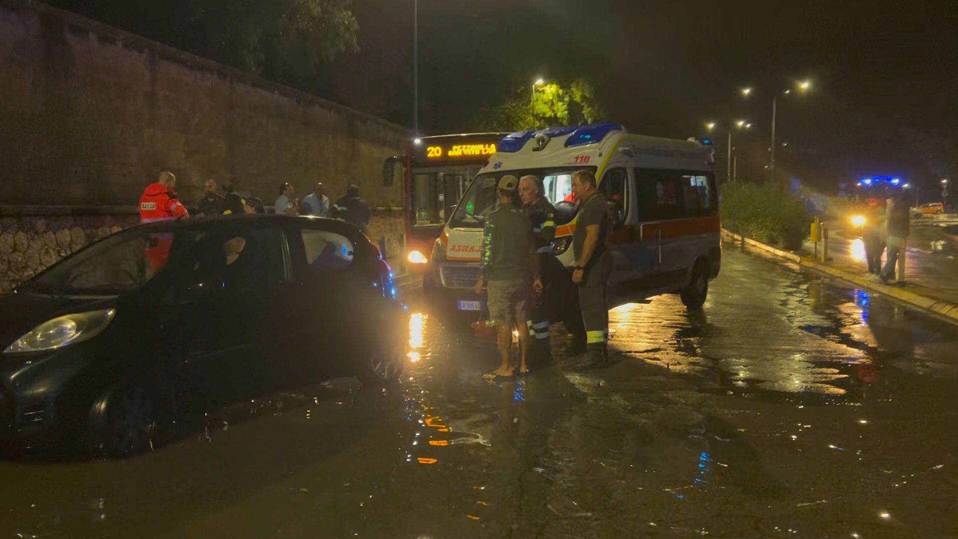 Il nubifragio a Taranto di lunedì 23 settembre - foto di Francesco Manfuso