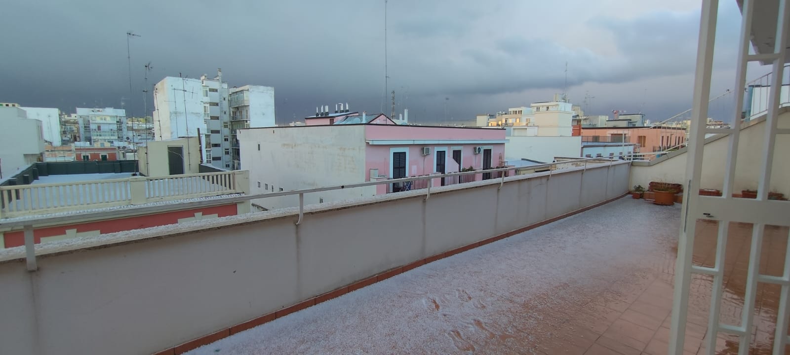 La grandine a Bari