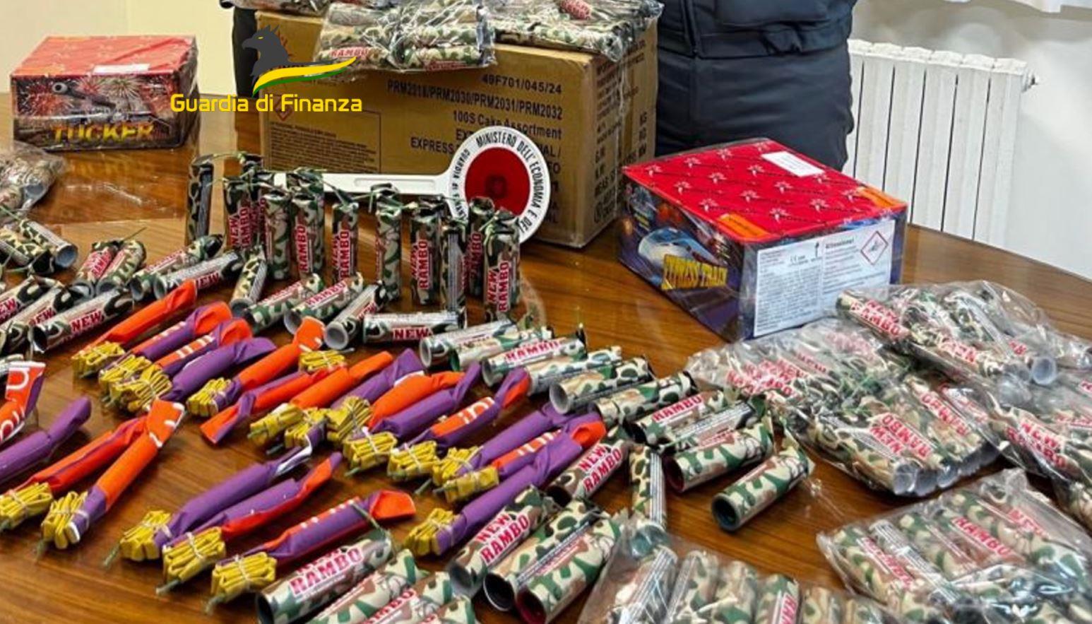 I botti di Capodanno sequestrati dalla Finanza a Molfetta
