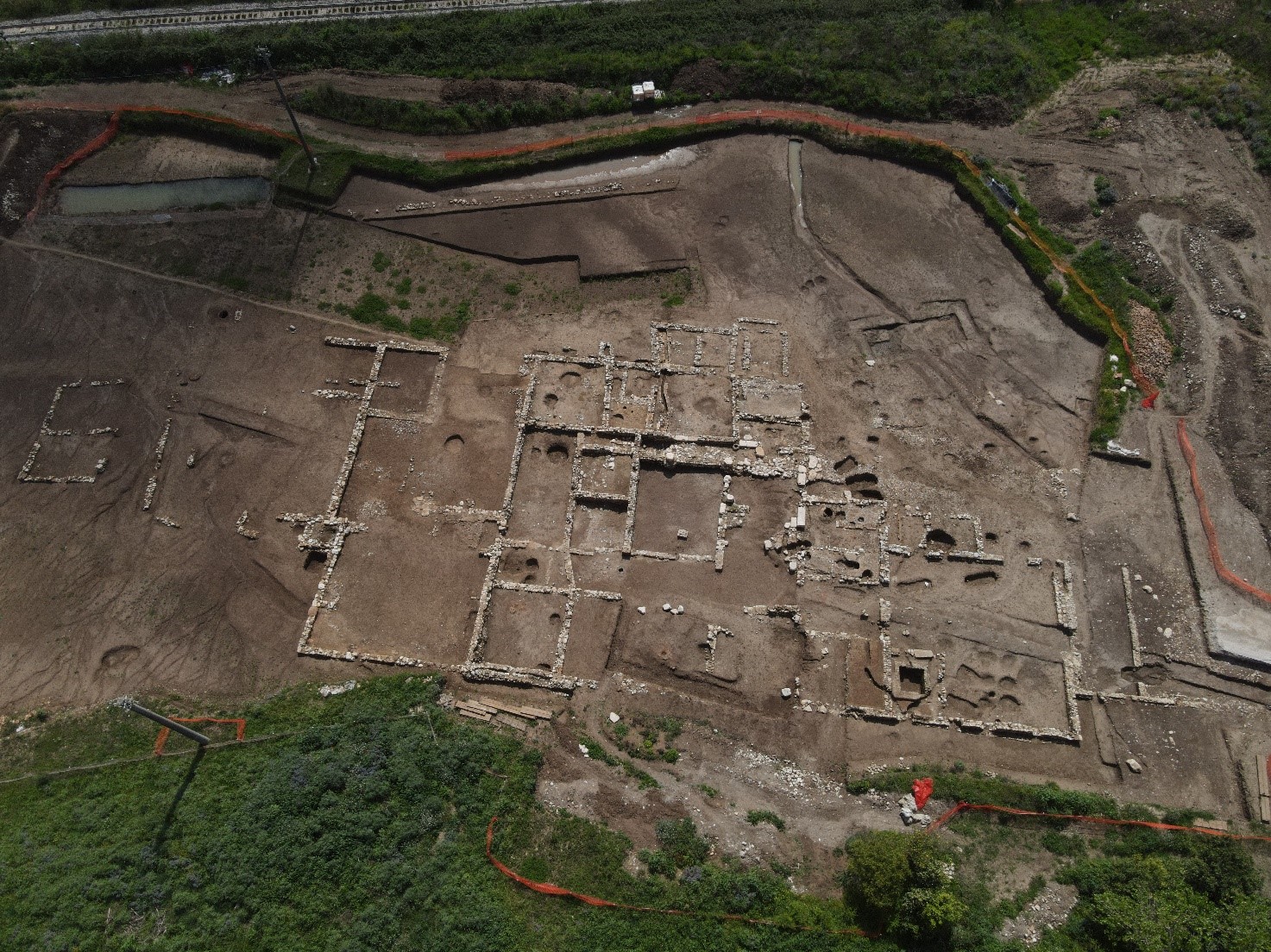 Villaggi preistorici, tratti dell’Appia e santuari antichi: i ritrovamenti archeologici lungo la linea Napoli-Bari