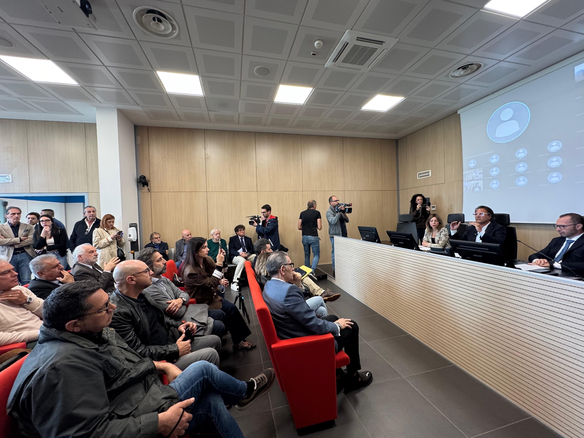 Presentato a Bari il Piano delle Coste pugliesi